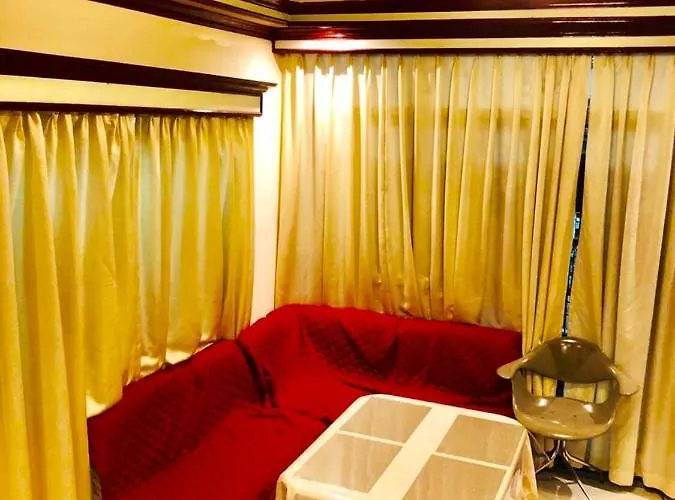The Mansion - Backpackers Near Airport Appartamento Manila