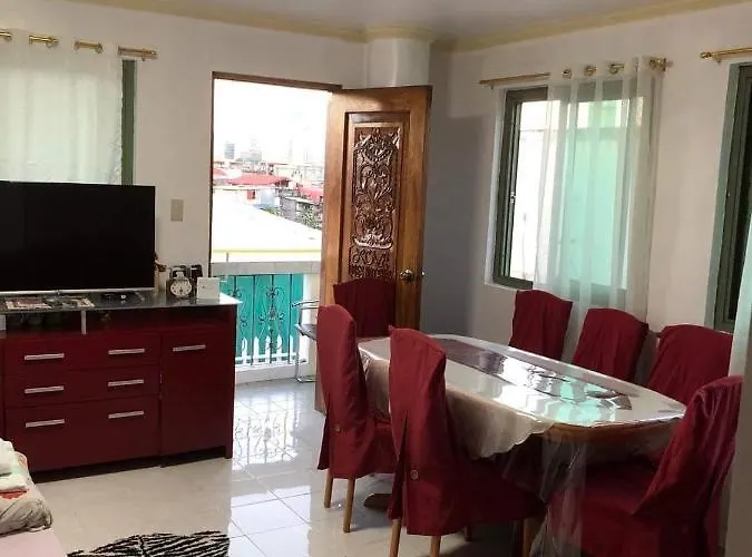 The Mansion - Backpackers Near Airport Appartamento *