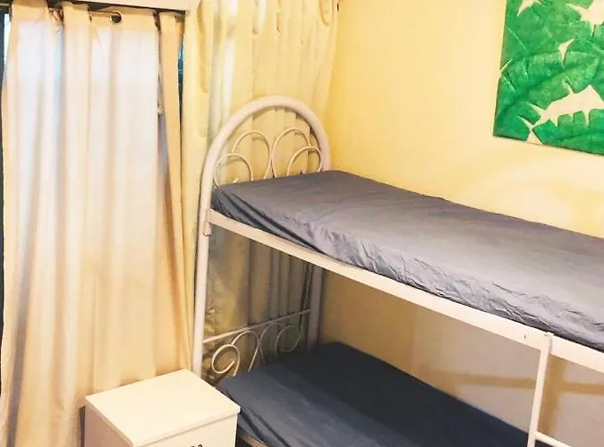 Appartamento The Mansion - Backpackers Near Airport