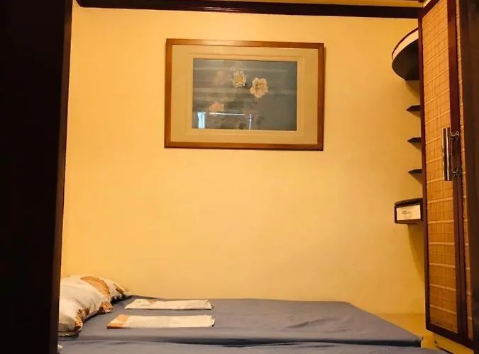 The Mansion - Backpackers Near Airport * Manila