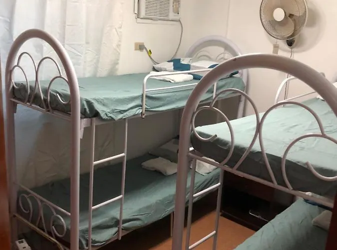 The Mansion - Backpackers Near Airport Manila