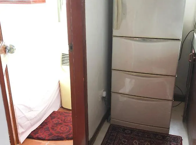 Appartamento The Mansion - Backpackers Near Airport *