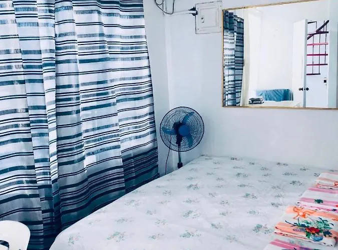 The Mansion - Backpackers Near Airport Appartamento Manila