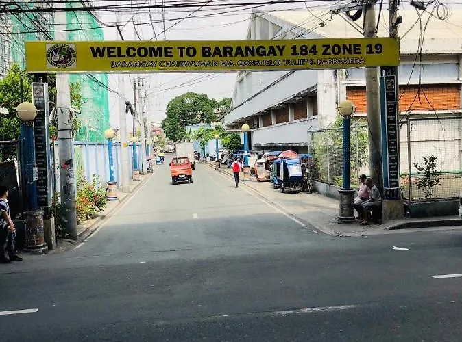 The Mansion - Backpackers Near Airport *